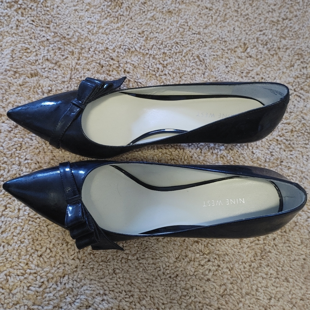 Nine West Black Patent Bowed Heels 10